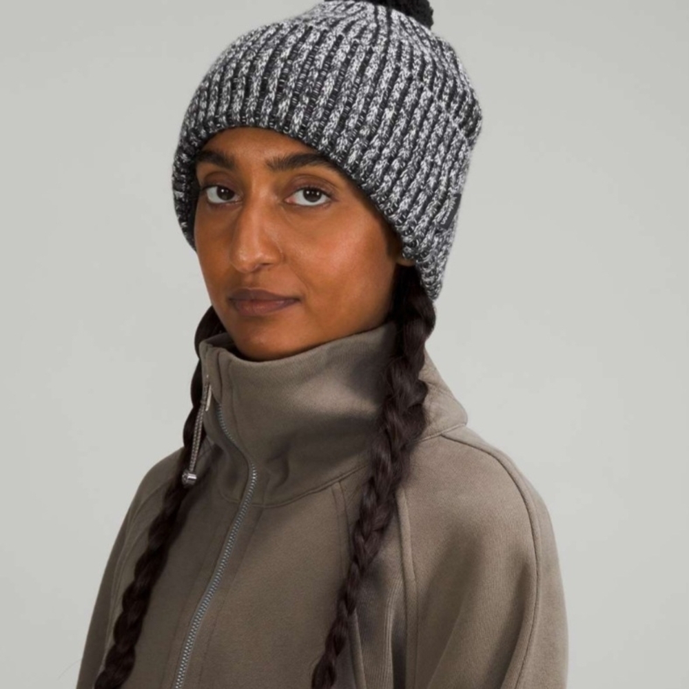 Lululemon Athletica Black and Gray Knit Beanie
